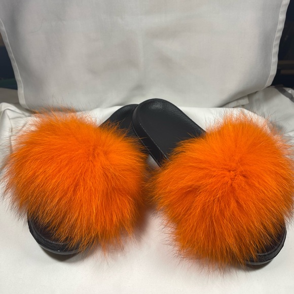 Real Fur Slippers (Orange) - Picture 3 of 3